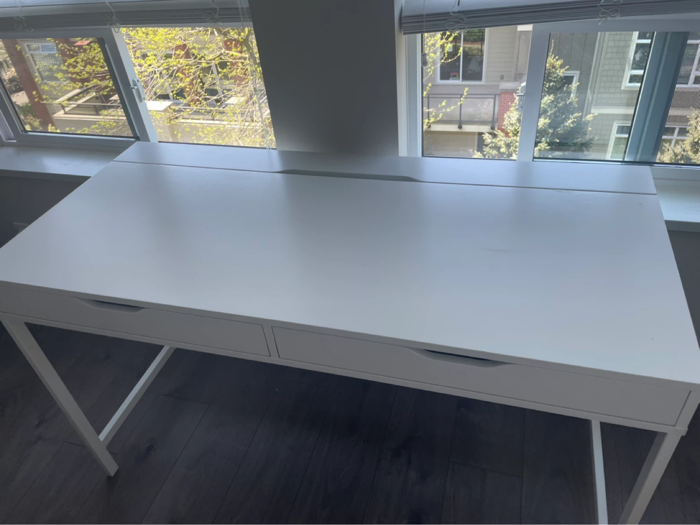 White Desk - photo 2