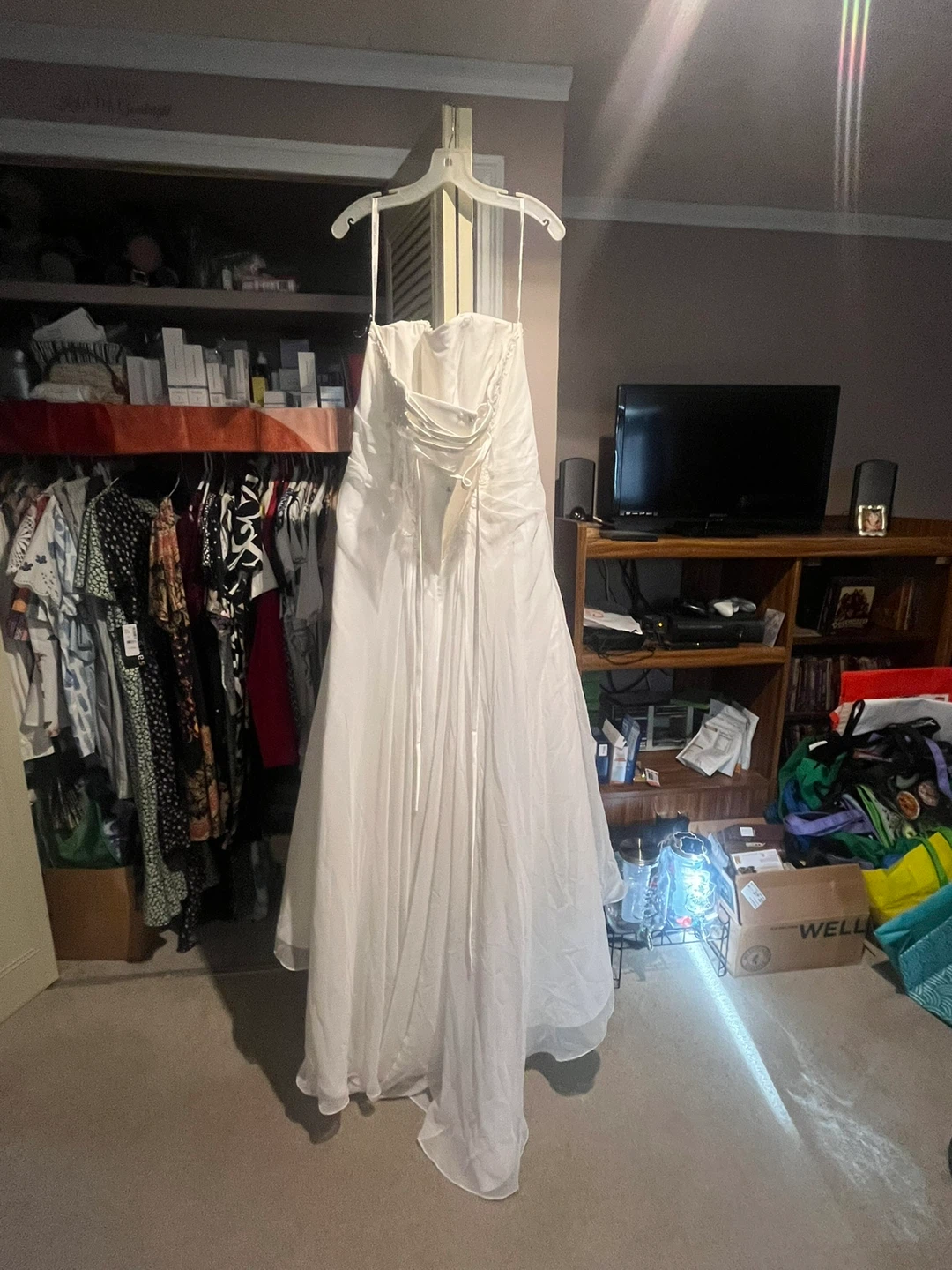 White Strapless Wedding Dress - photo 5