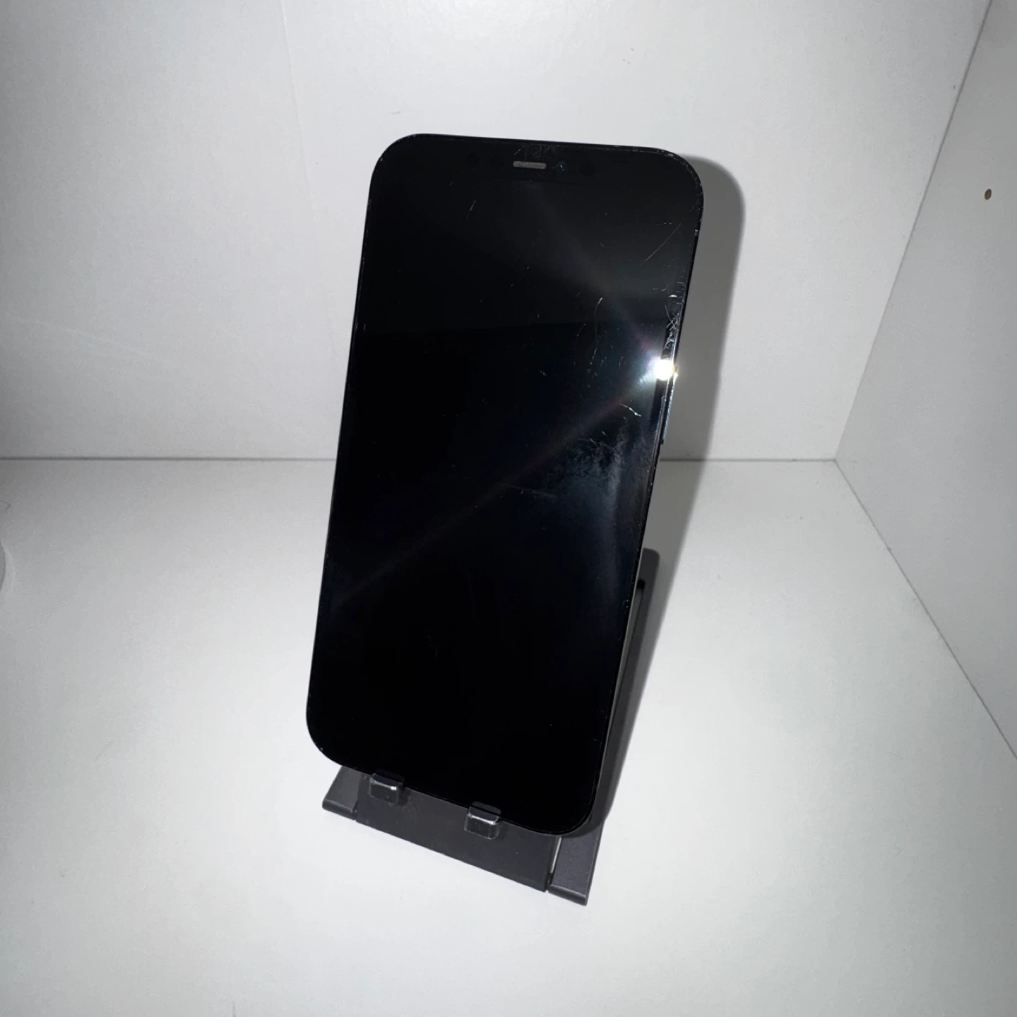 iPhone 12 Pro Max with USB-C to Lightning Cable & Power Adapter - photo 4