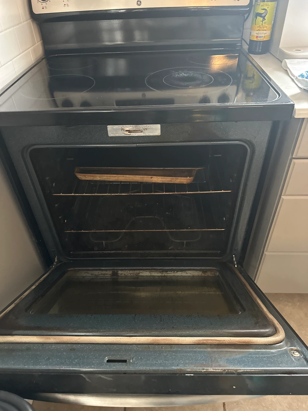 GE Electric Range Oven with Smoothtop - photo 3