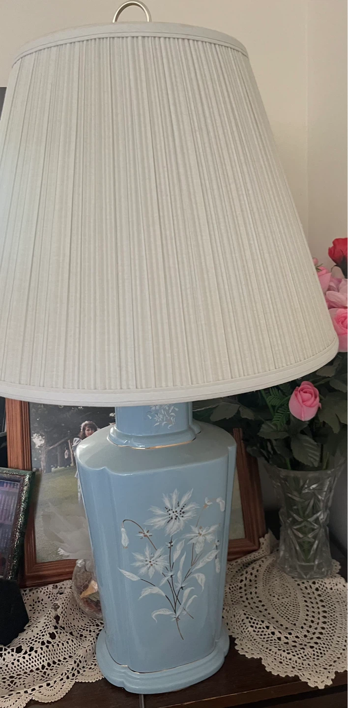 Vintage Blue Ceramic Table Lamp with Floral Design - photo 3