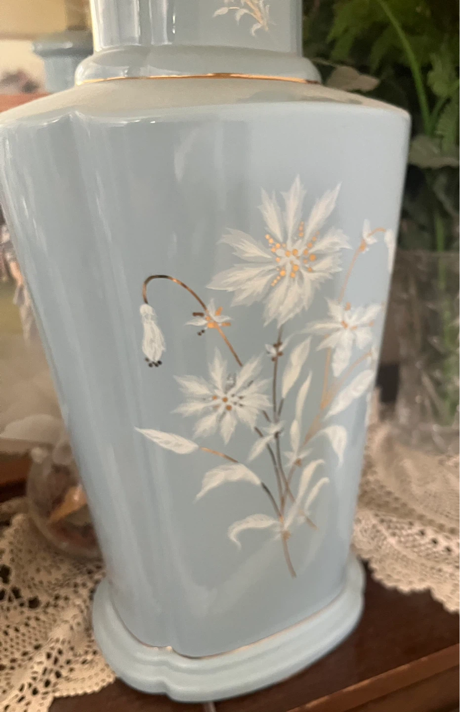 Vintage Blue Ceramic Table Lamp with Floral Design - photo 2
