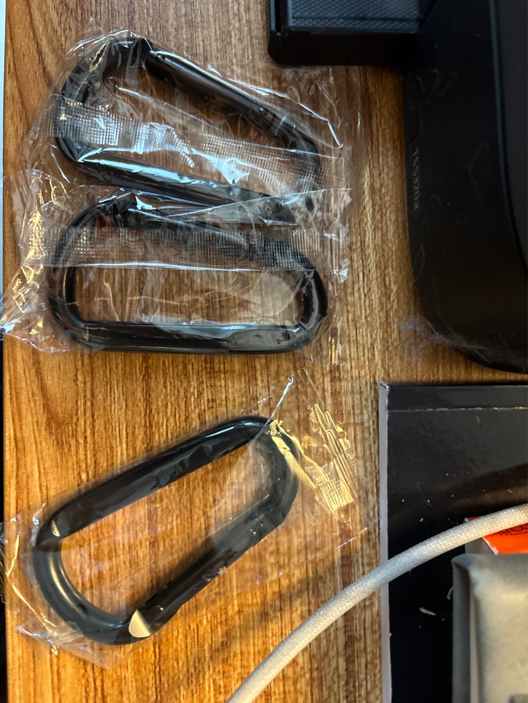 3 Black Carabiner Clips - photo 2