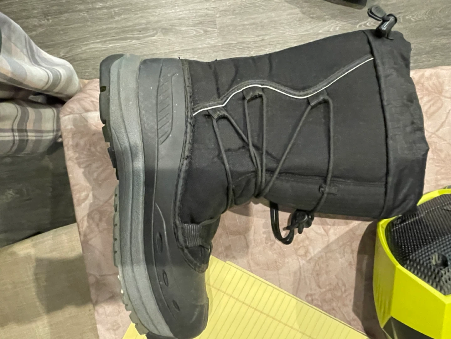 Baffin Black Insulated Winter Boots - Size 10 - photo 2
