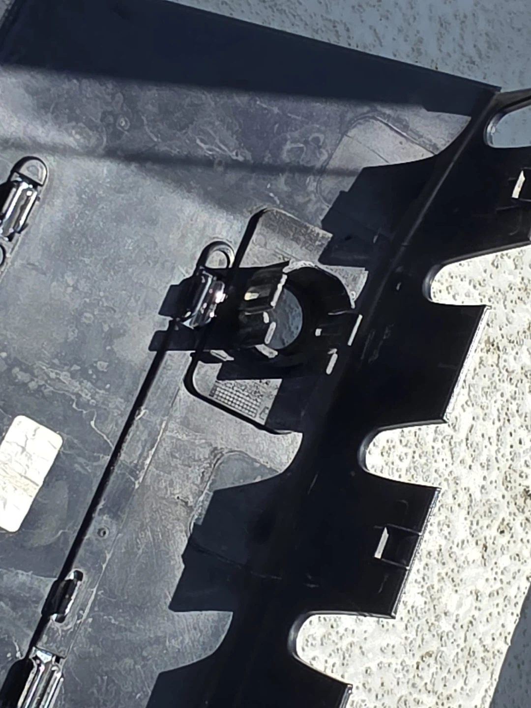 Genuine Audi Q5 Front Bumper Grille Trim - photo 4
