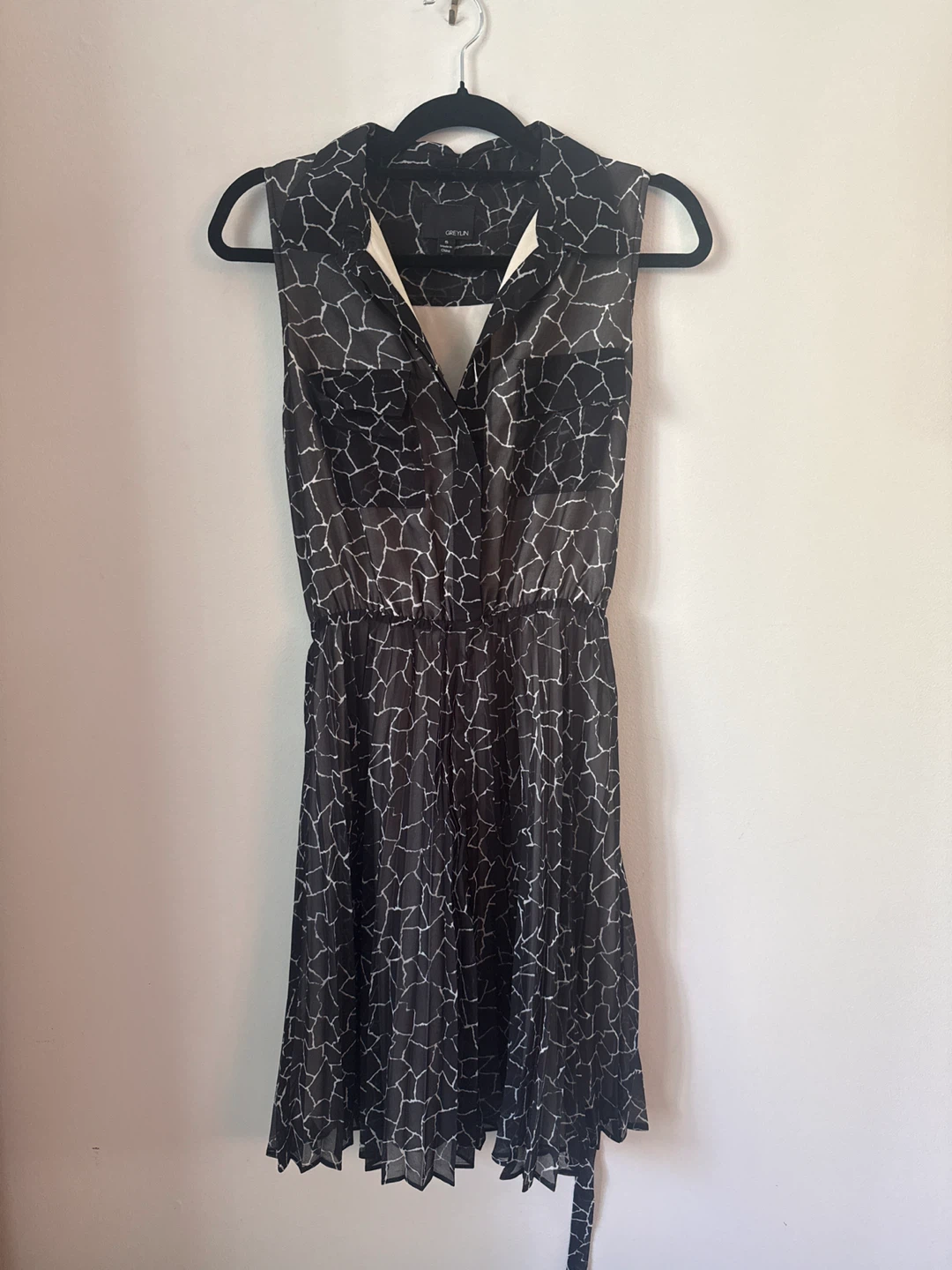 GREYLIN Women's Giraffe Print Sleeveless Dress - Size S