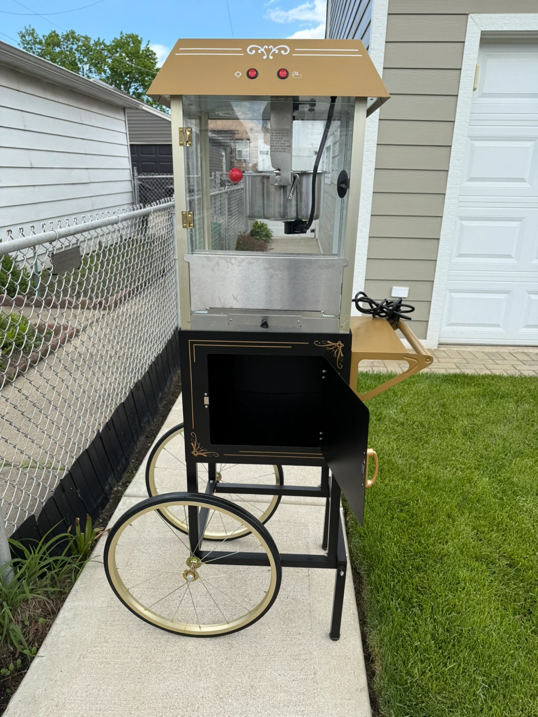 Nostalgia Popcorn Machine Cart . $125.00 or best offer. - photo 4