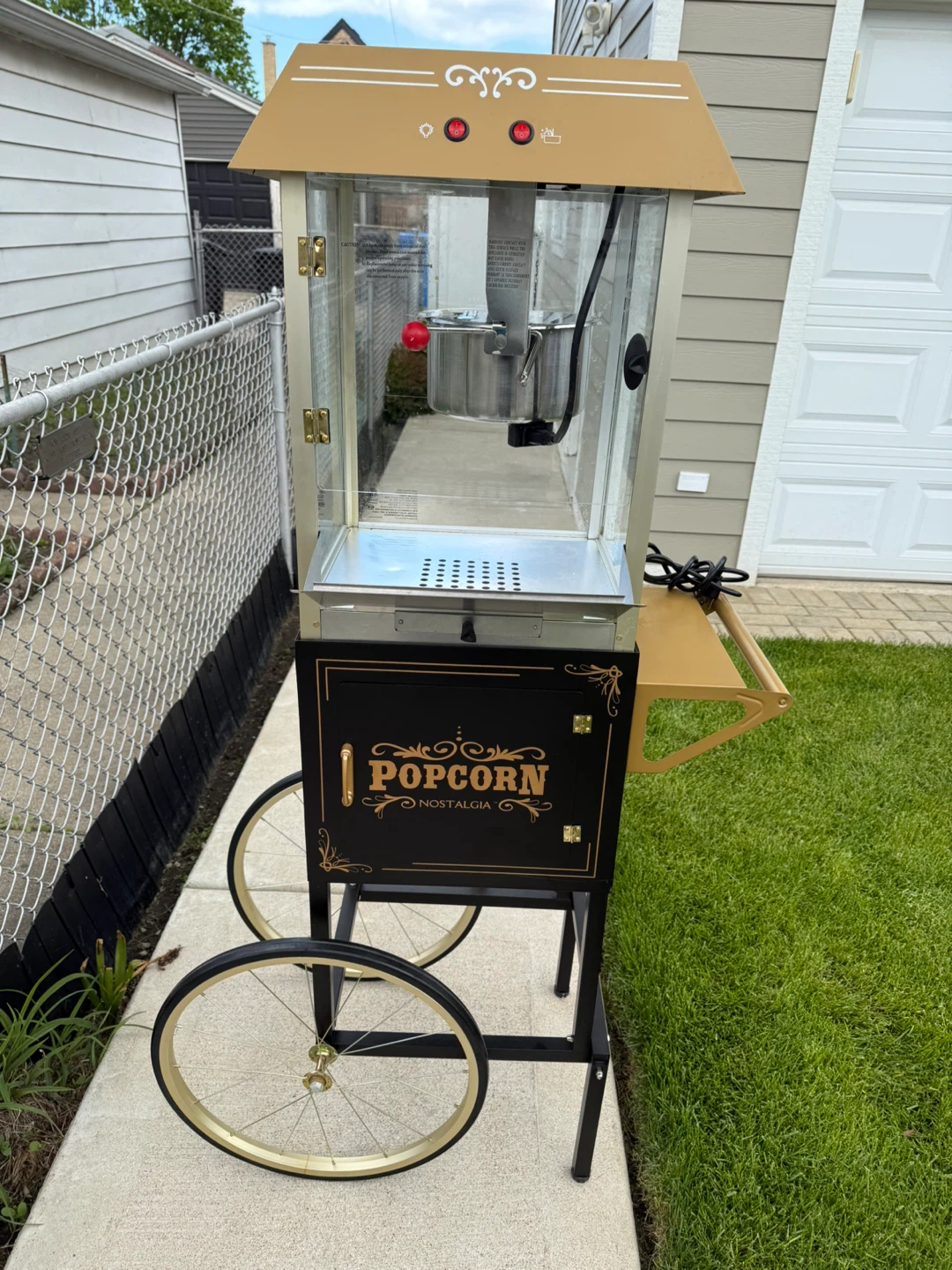 Nostalgia Popcorn Machine Cart . $125.00 or best offer. - photo 2