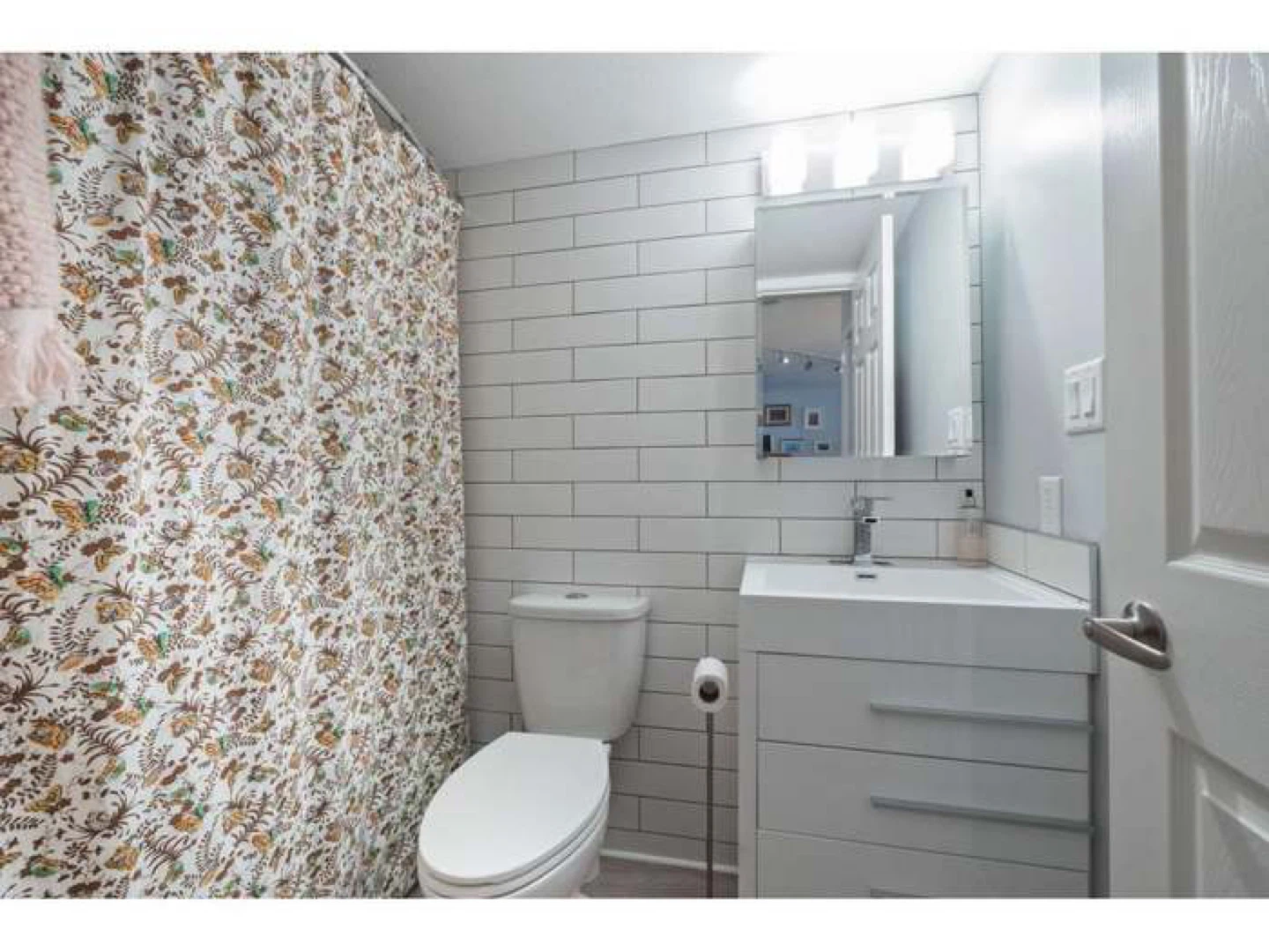 $365,000 / 1br - 597ft2 - 1 Bath - photo 5