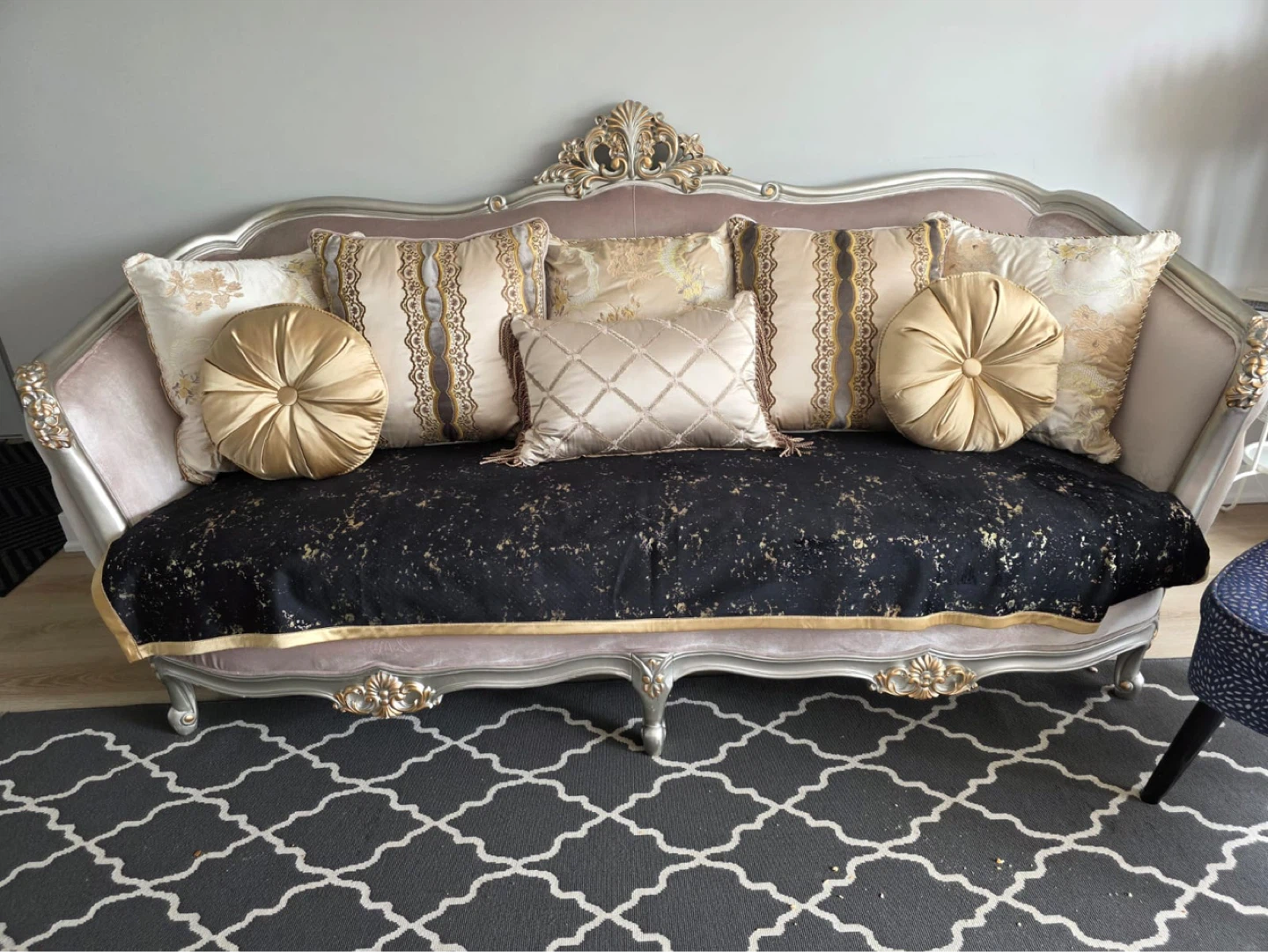 Elegant Royal Sofa – Moving Out Sale! - photo 3