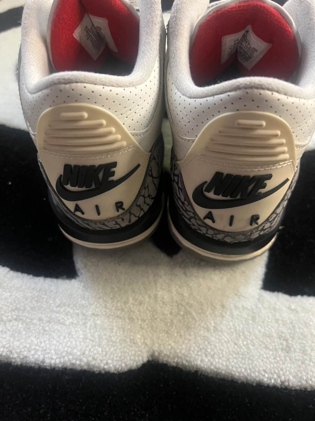 Jordan 3 "White Cement" Kids Size 4Y - photo 3