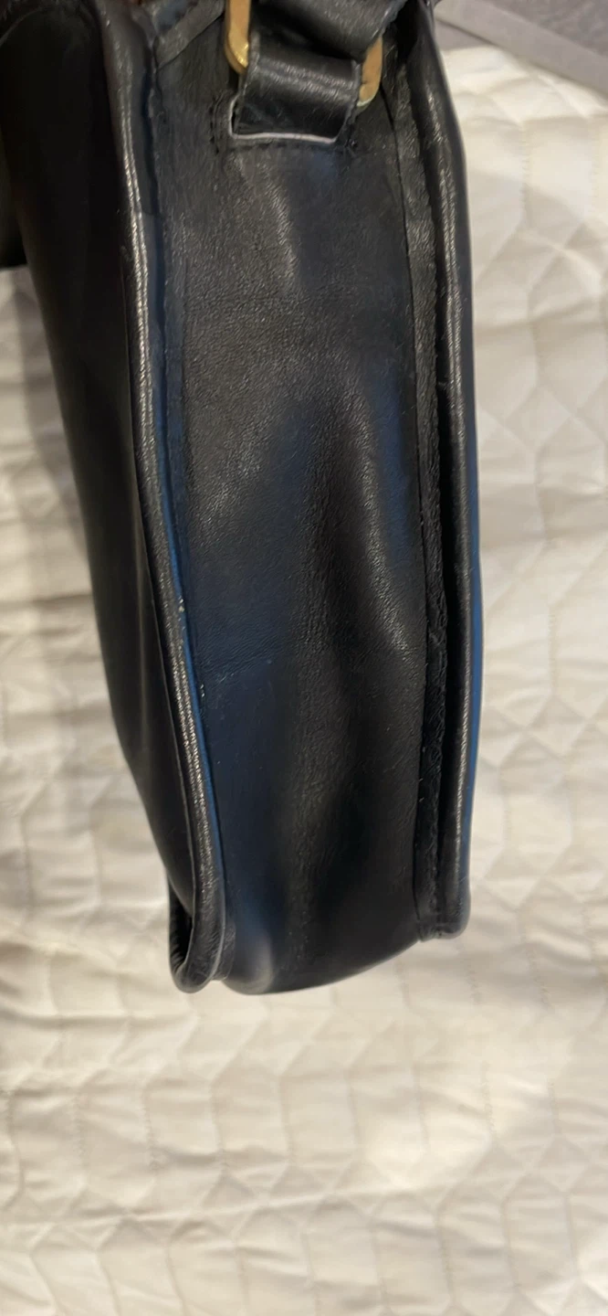 Black Leather Coach Shoulder Bag - photo 2