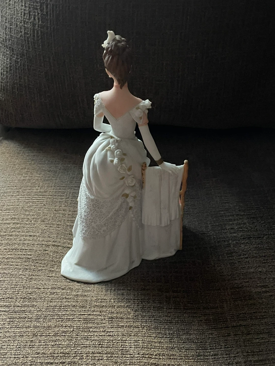 1986 Avon President's Club Albee Award Figurine