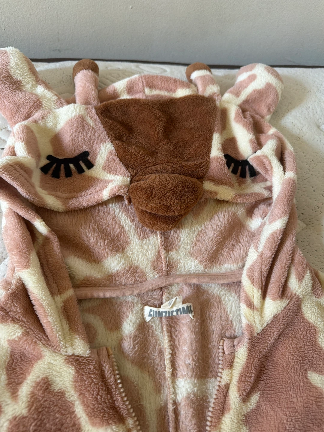 Giraffe Fleece Pajama Costume - photo 2