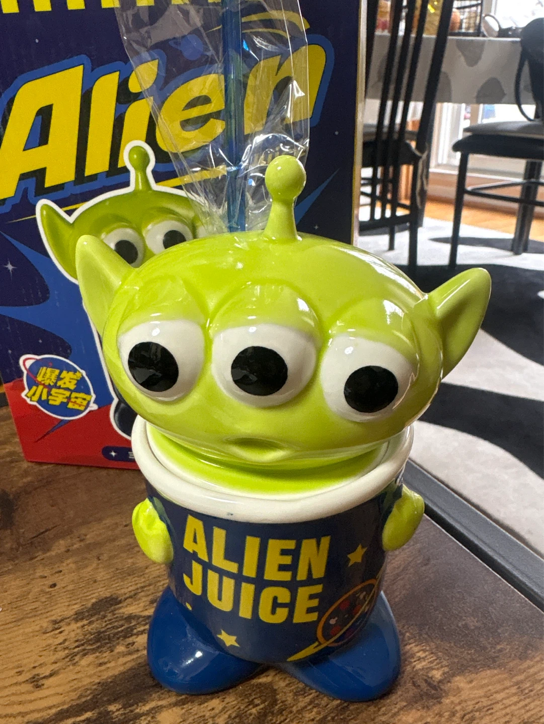 Disney Toy Story Alien Juices Container - photo 2