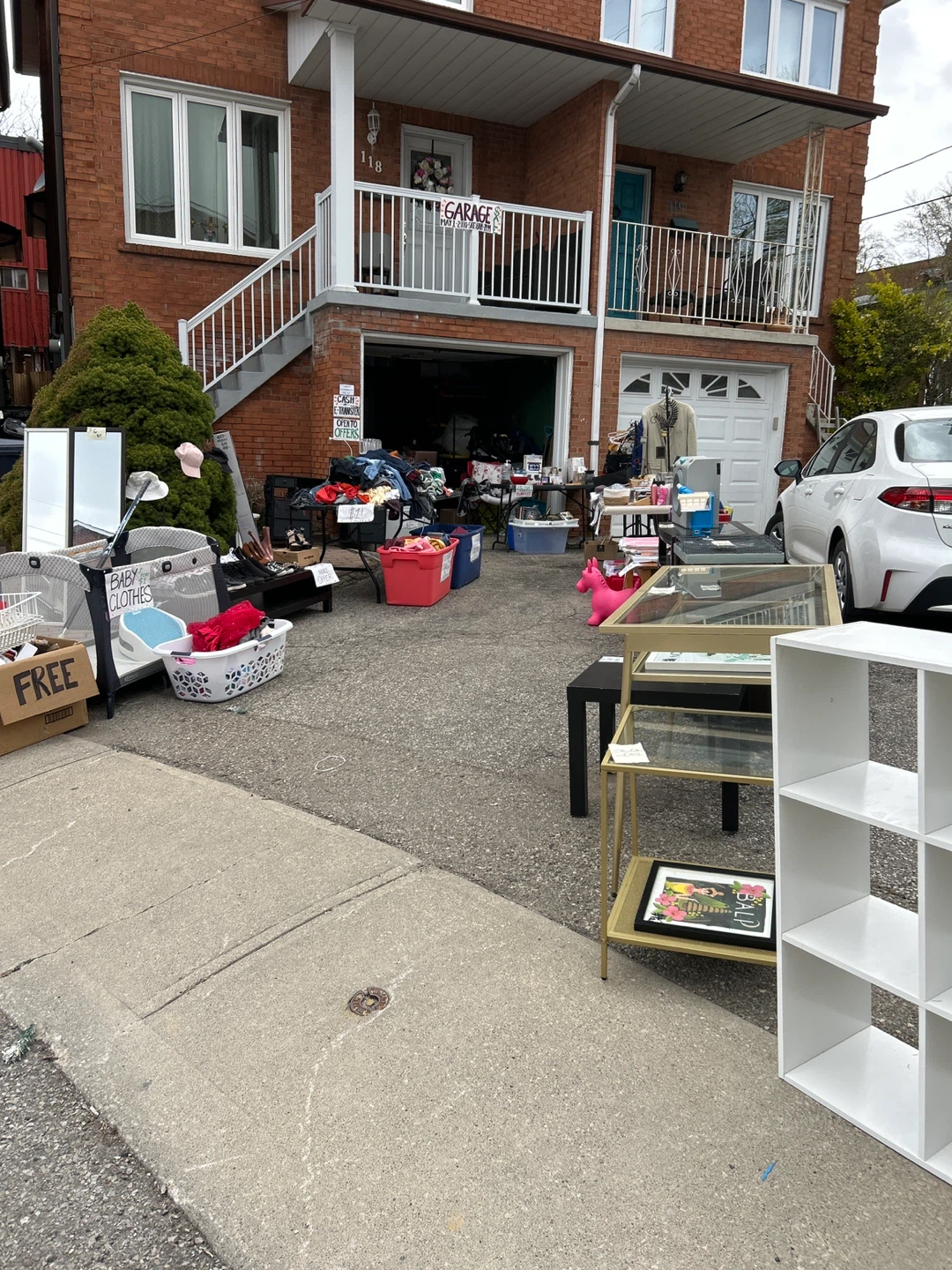 2HOURS LEFT GARAGE SALE