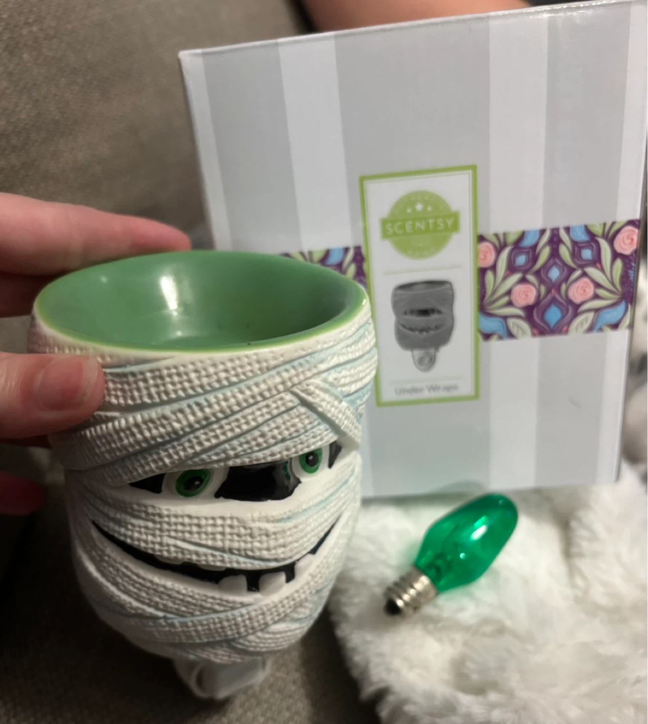 Scentsy Under Wraps Mummy Plug-in Nightlight - photo 2