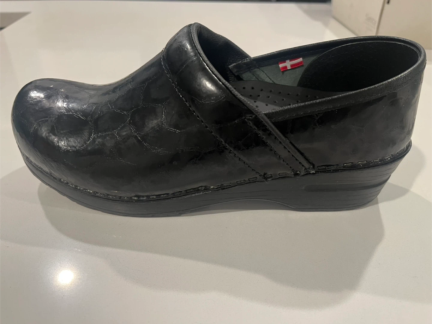 Sanita Women's Clogs Size 39 Black Leather Crocodile Embossed
