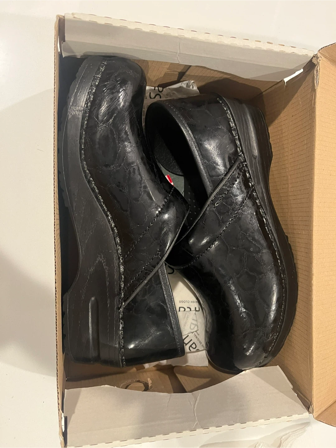 Sanita Women's Clogs Size 39 Black Leather Crocodile Embossed - photo 2