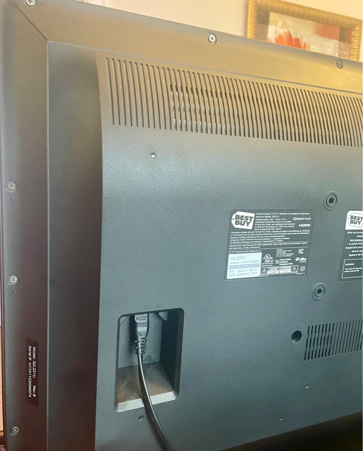 Toshiba 32" Cast TV - photo 5