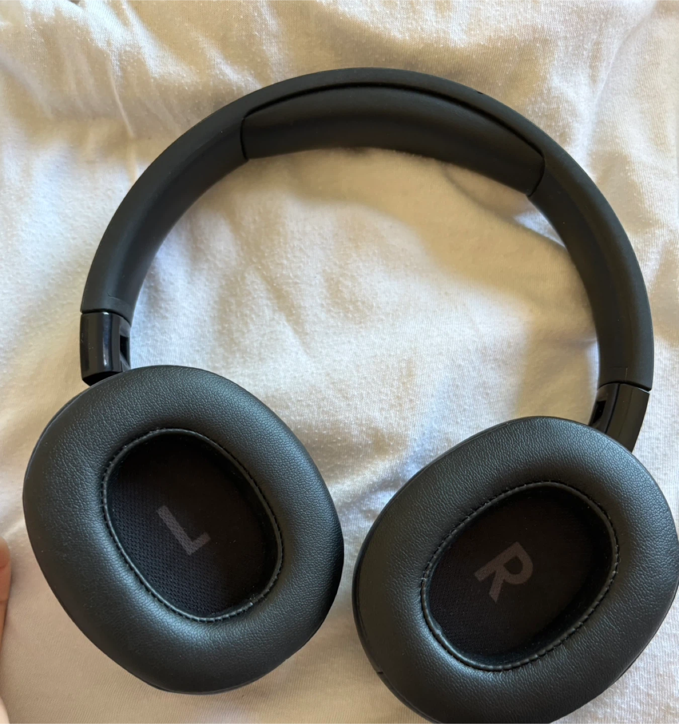 JBL wireless & noise cancelling headphones.