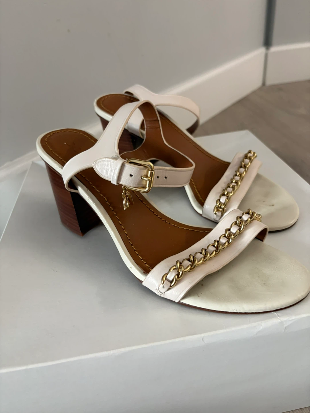 White Leather Chain Strap Heeled Sandals - photo 2