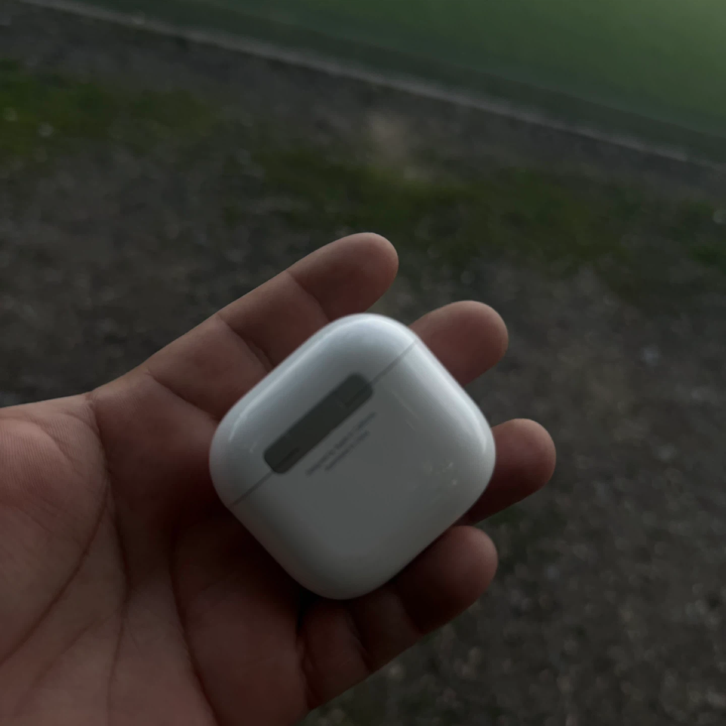 Apple AirPods Pro Charging Case - photo 4