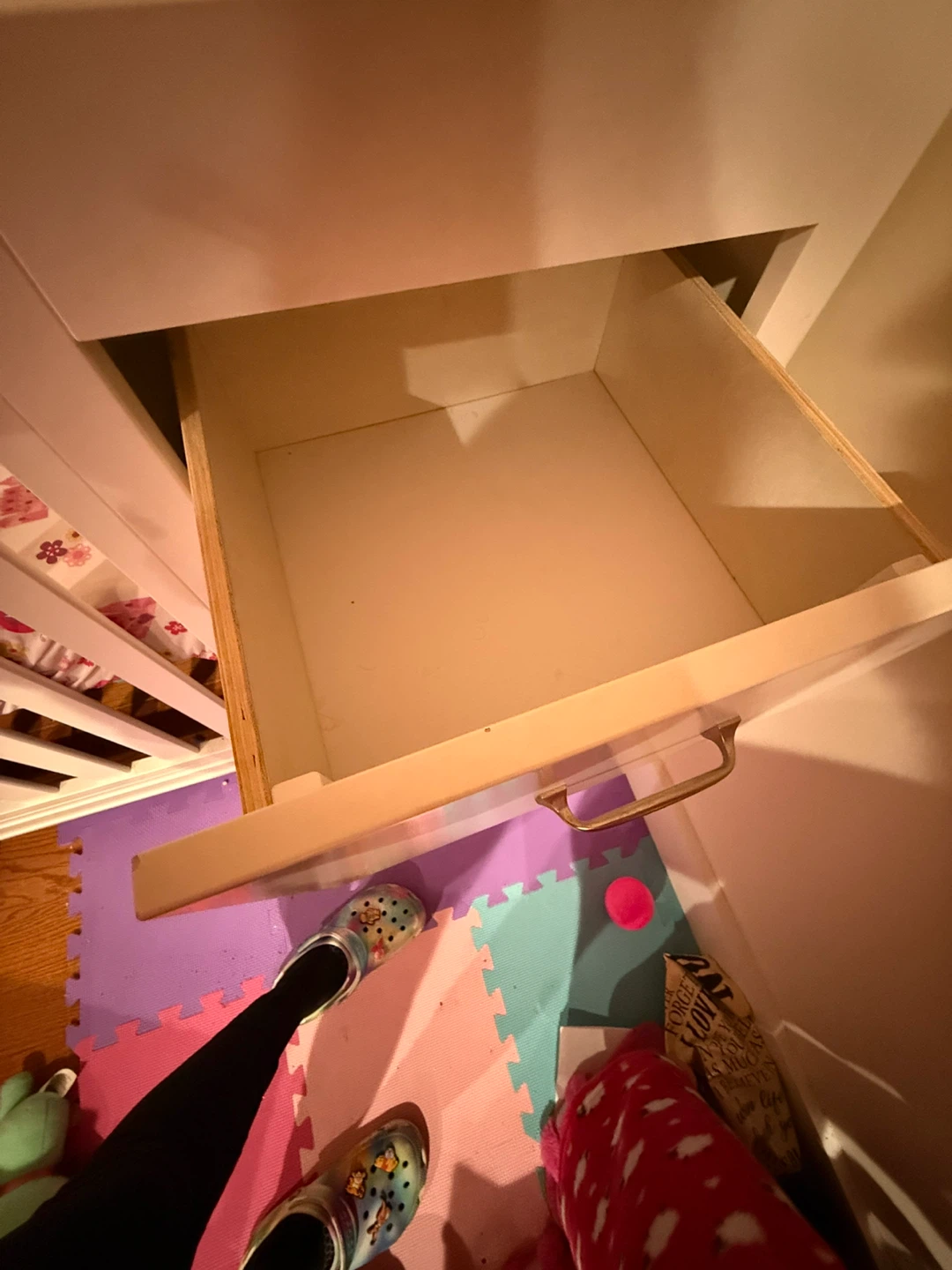 White Crib with Mattress - photo 3