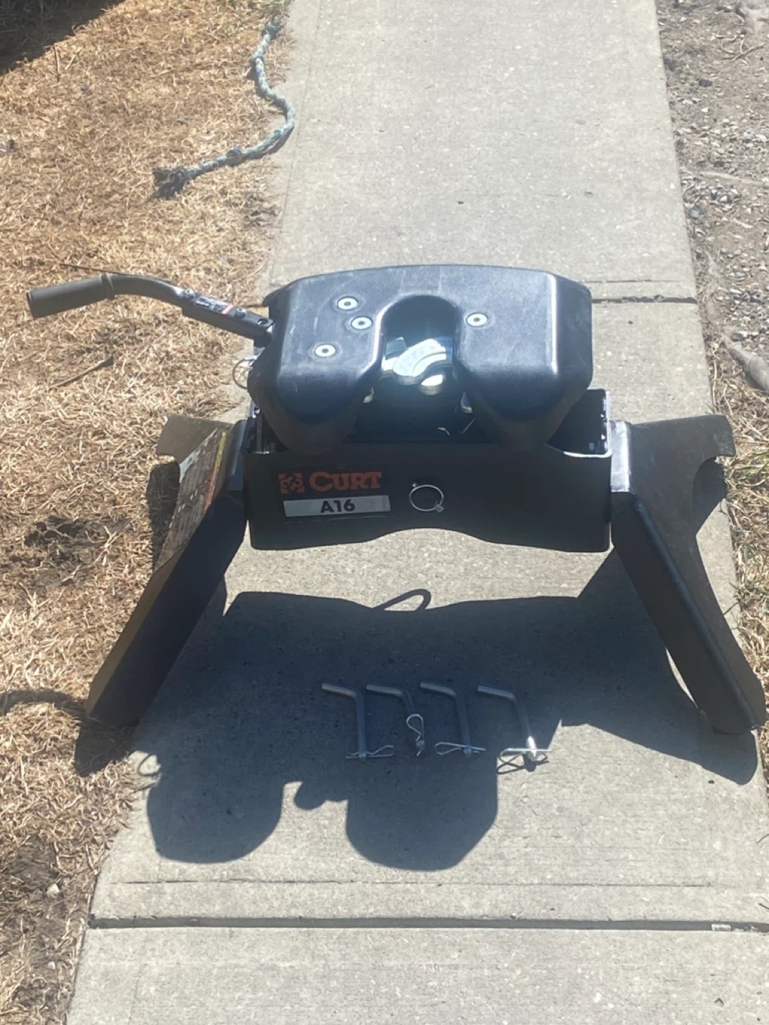 CURT A16 5th Wheel Trailer Hitch - no rails