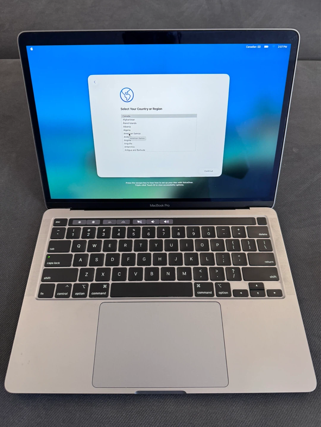 Apple MacBook Pro Laptop 13-inch 2020 - photo 3