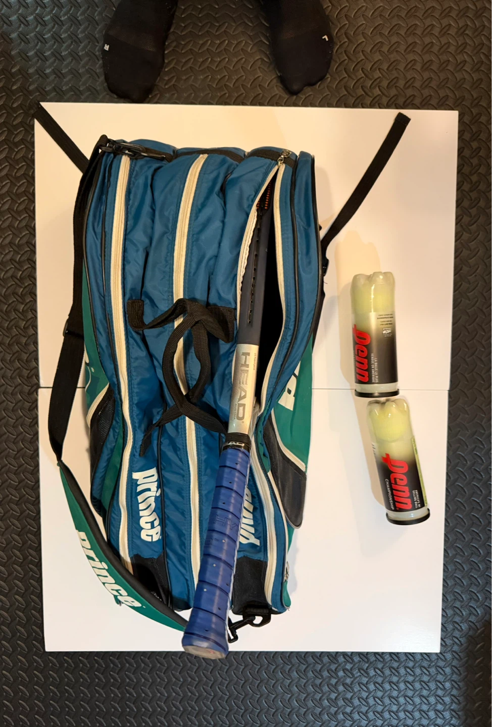 Prince Tennis bag ( classic style) holds 4 rackets plus more - photo 3