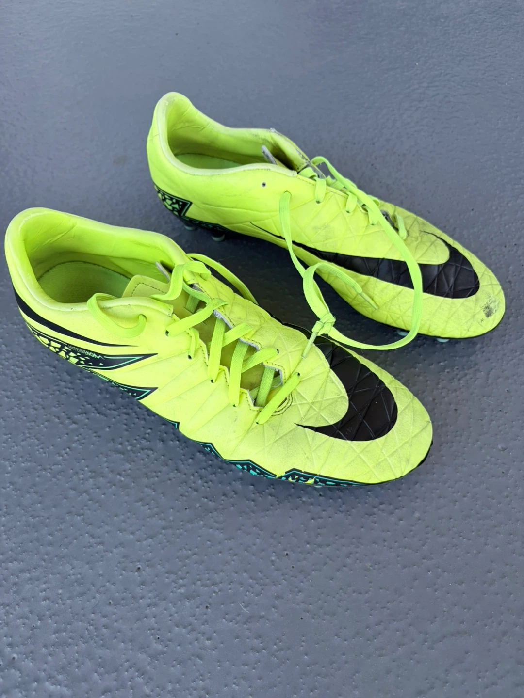 Nike Hypervenom Soccer Cleats - Size 10