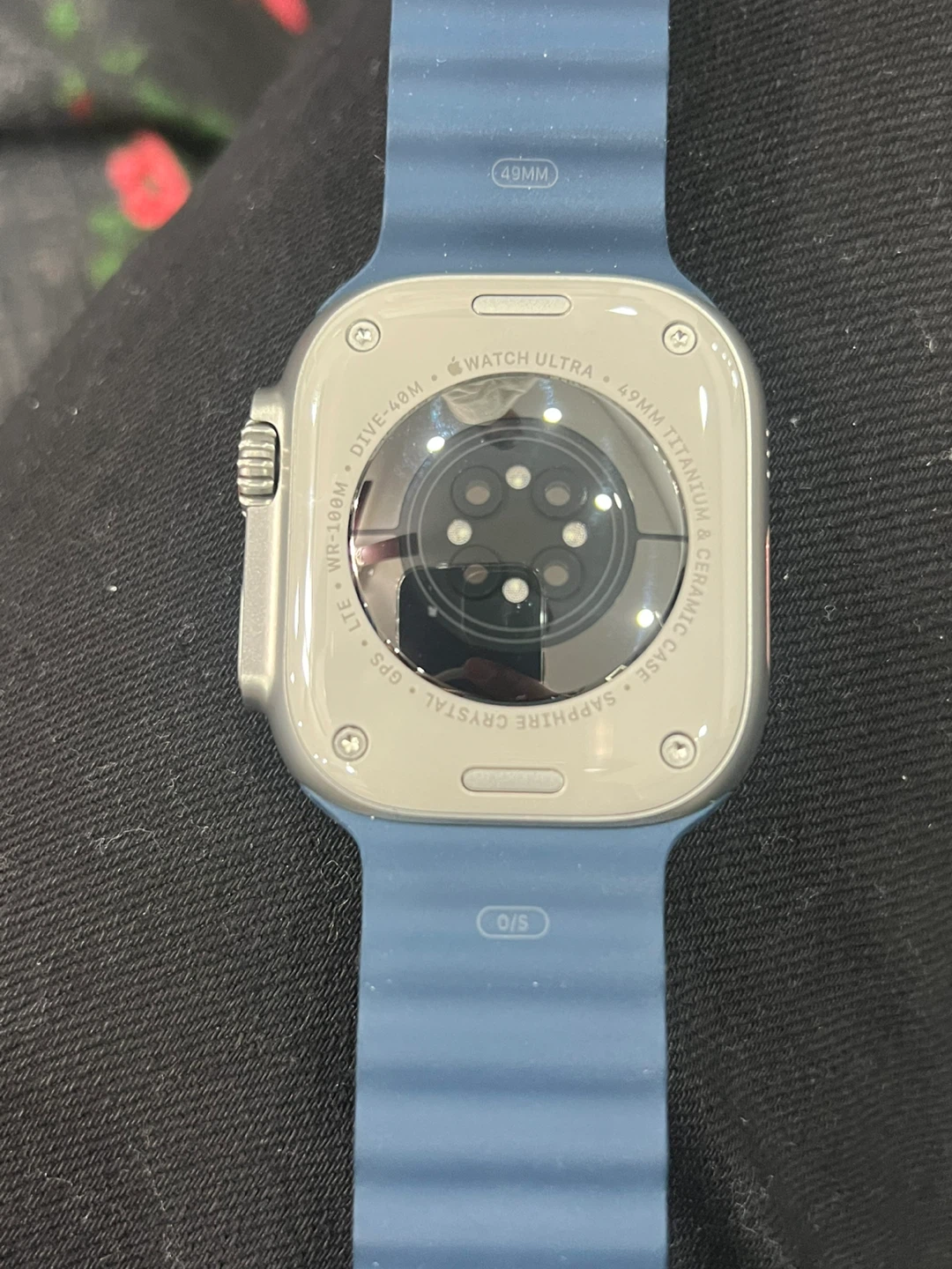 Apple Watch Ultra 49mm Titanium - photo 3