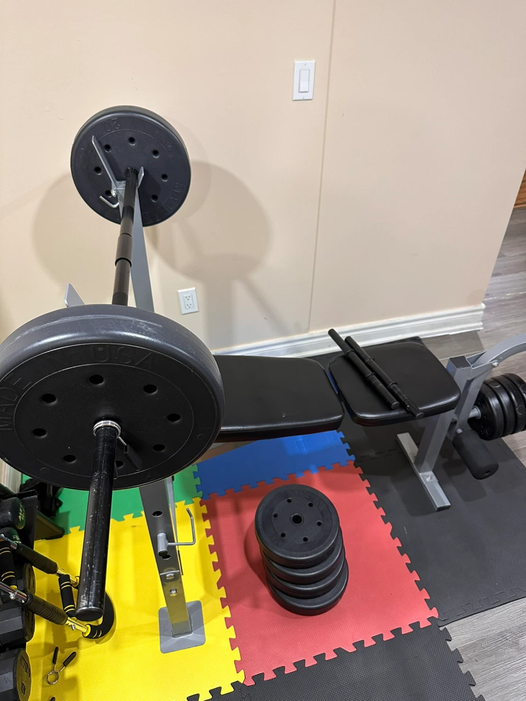 Soozier Weight Bench with Barbell and Weights