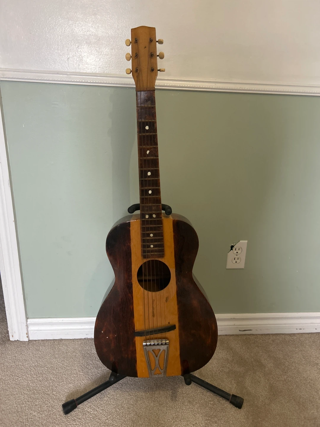 Vintage Acoustic Guitar