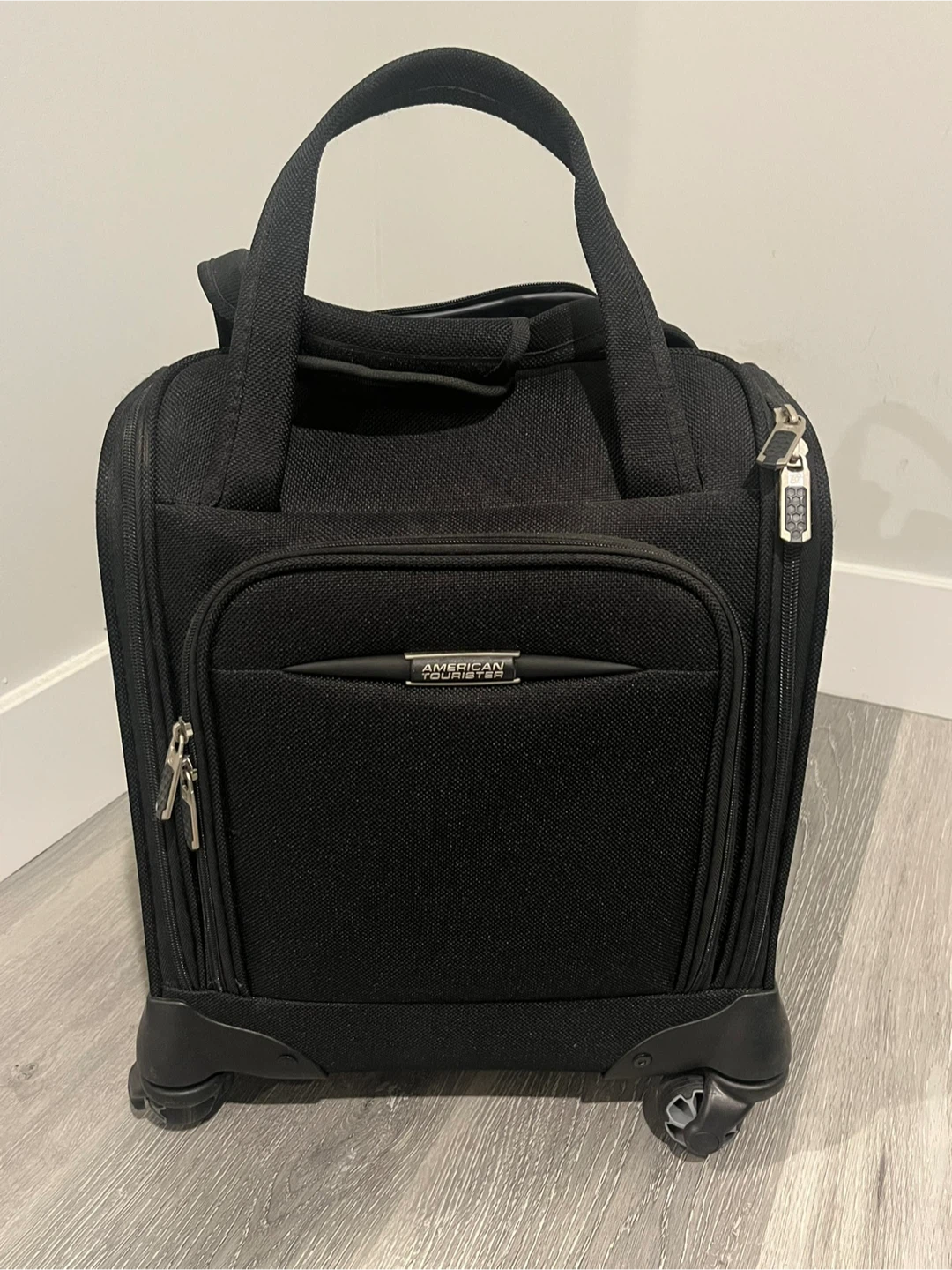 American Tourister Black Carry-On Rolling Luggage - photo 2