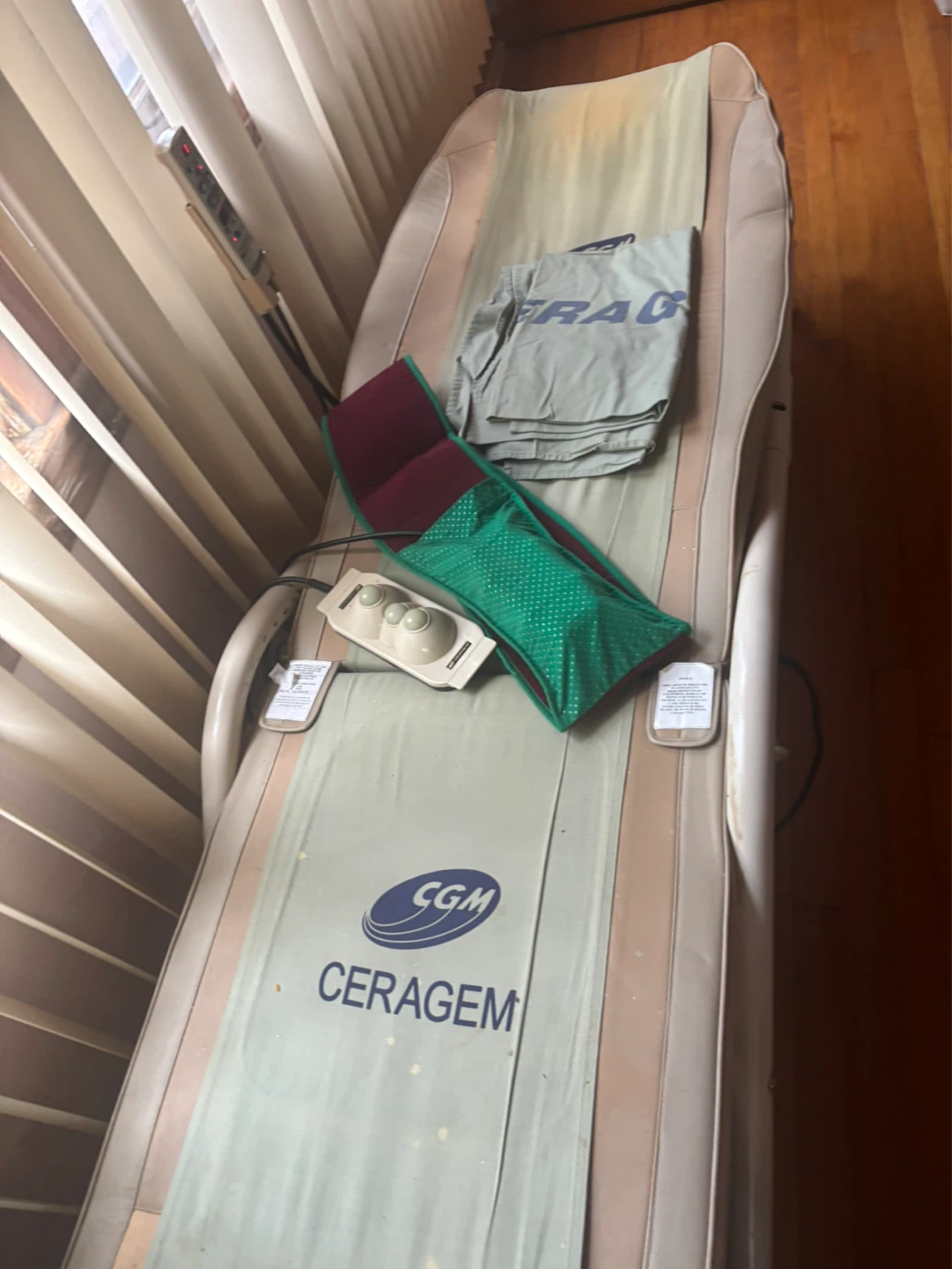 Ceragem Massage Bed with Accessories - photo 2
