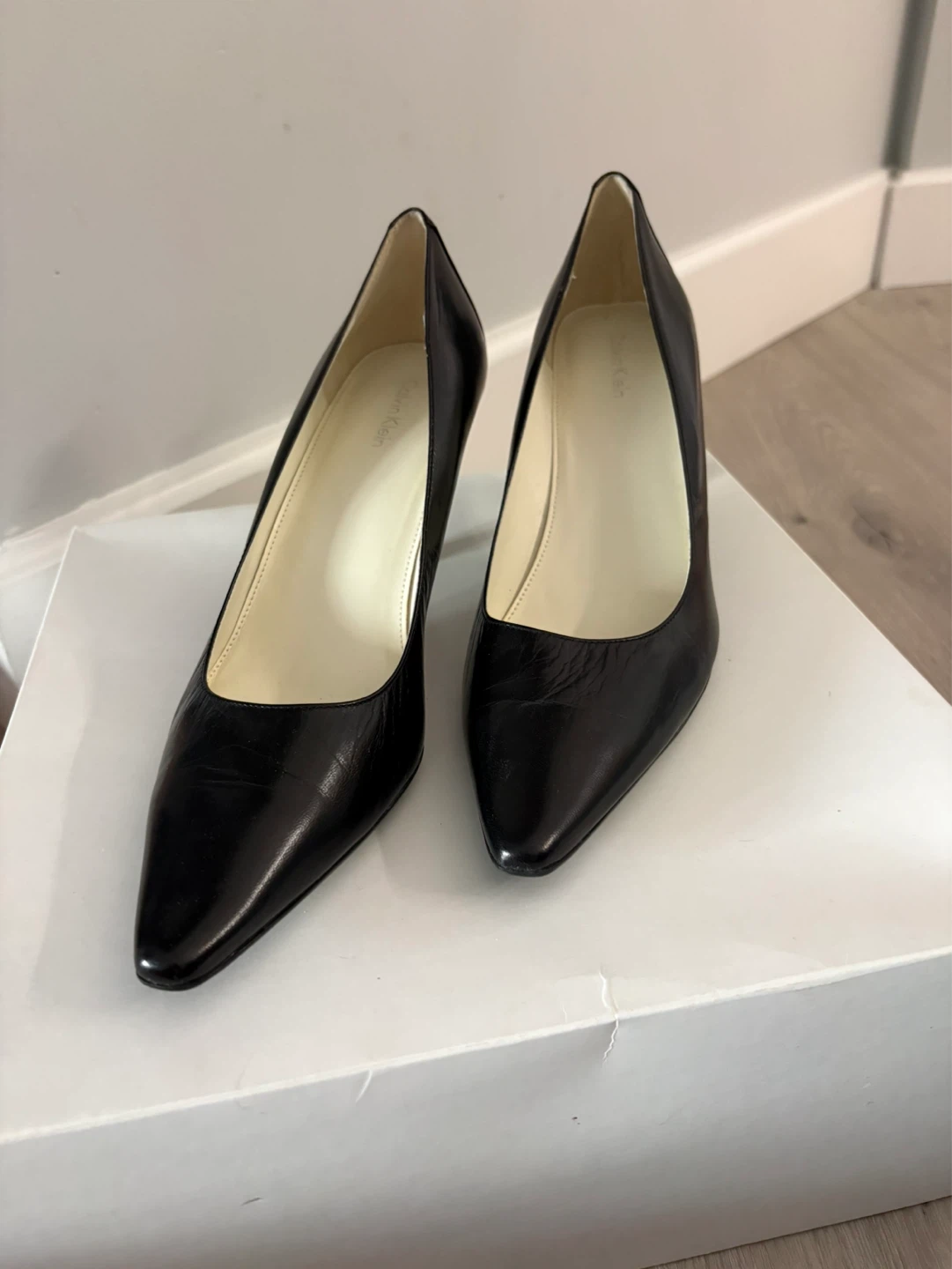 Calvin Klein Black Leather Heels - photo 3