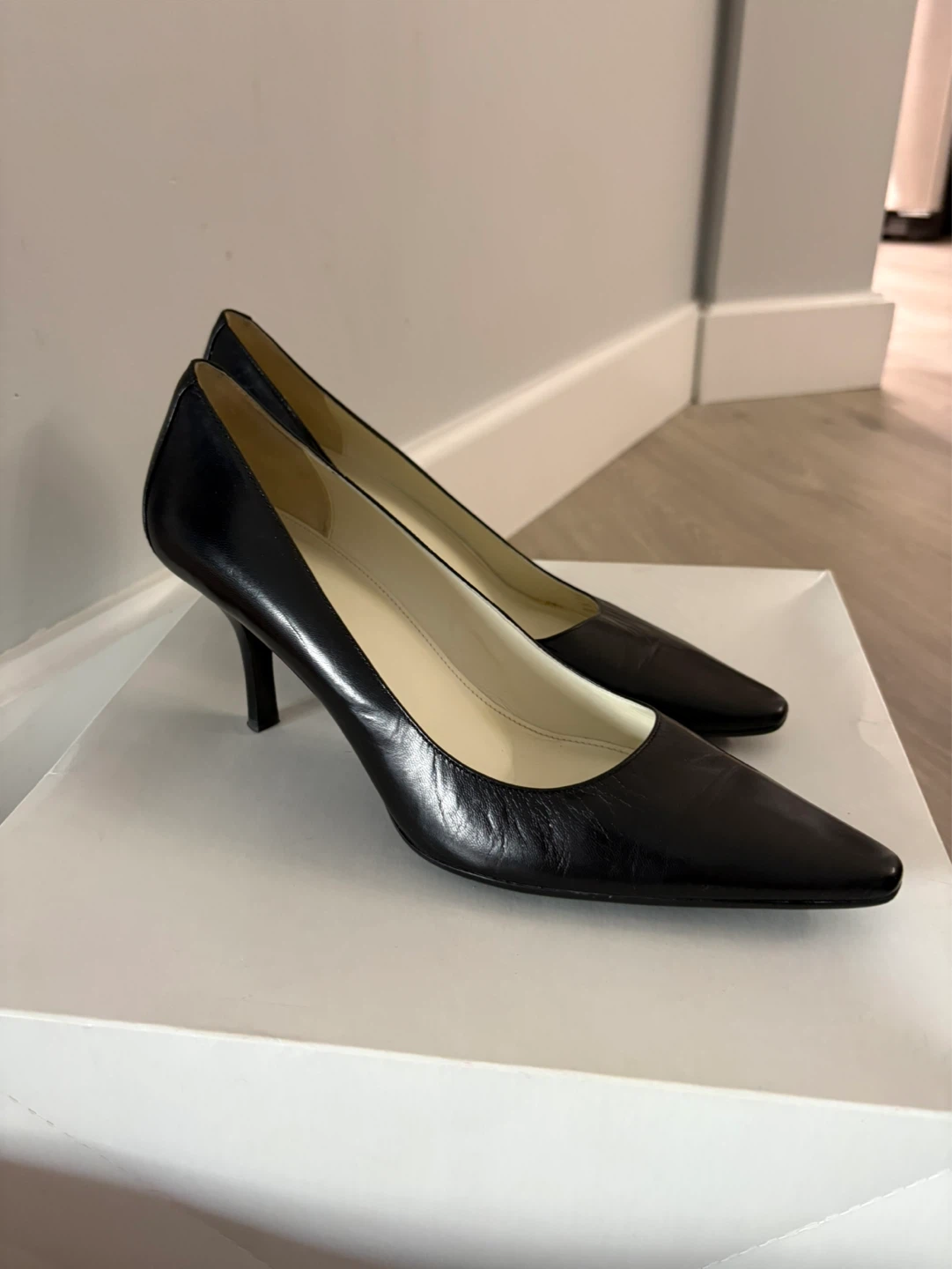 Calvin Klein Black Leather Heels - photo 5