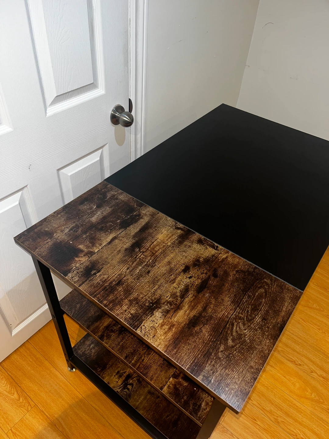 JOISCOPE Wooden Desk with 2 Shelves