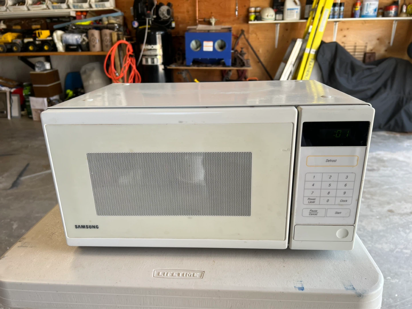 Small Microwave - photo 3