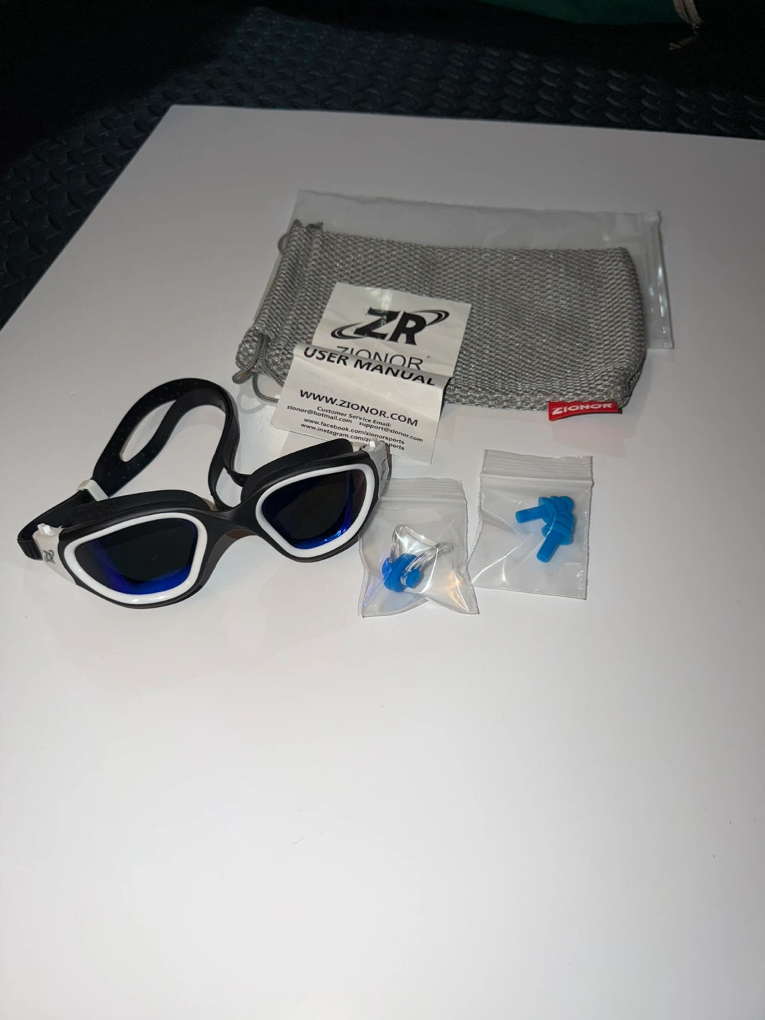 Swimming goggles New - photo 3