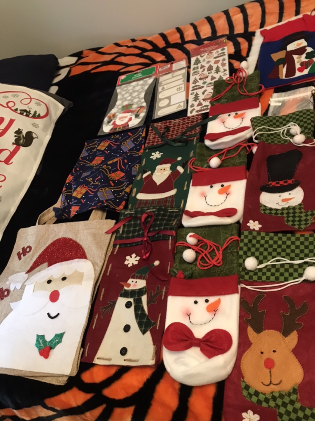 Lot of 32 Christmas bags - photo 2