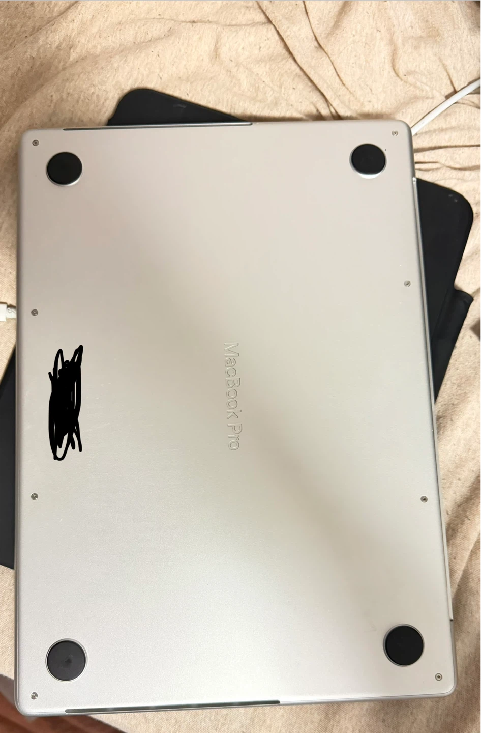 Apple MacBook Pro 14-inch M3 - photo 3