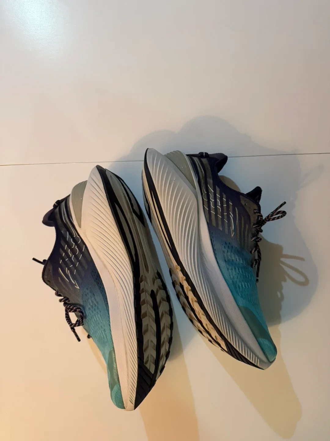 Saucony Endorphin Shift 3 running shoes - photo 2