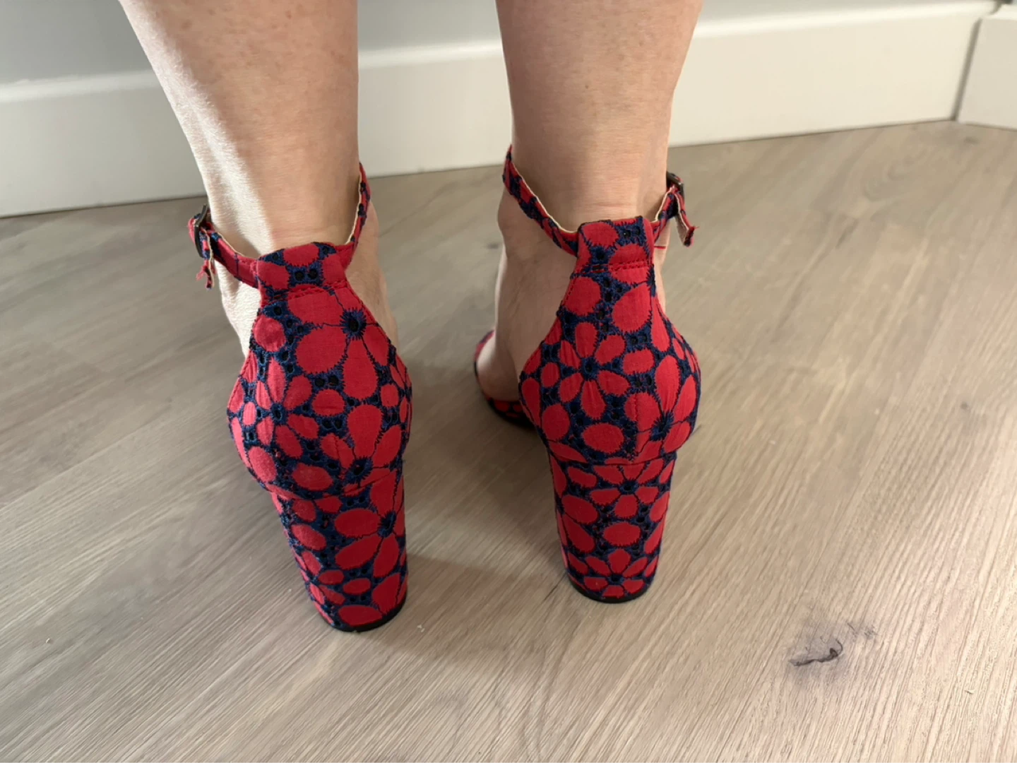 Bandolino Red & Blue Floral Block Heel Sandals - photo 4