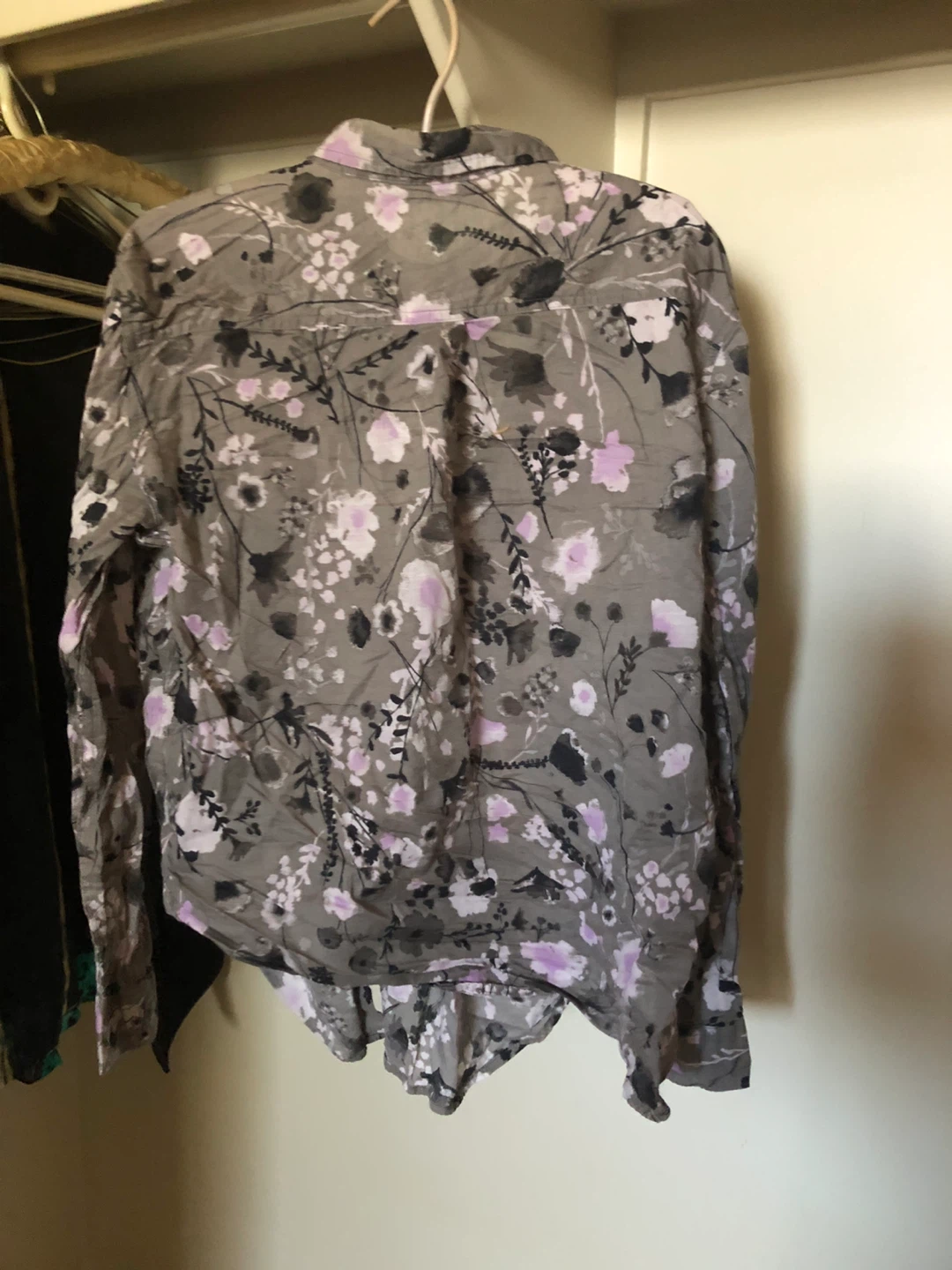 Grey Floral Long Sleeve Button-Up Shirt - photo 2