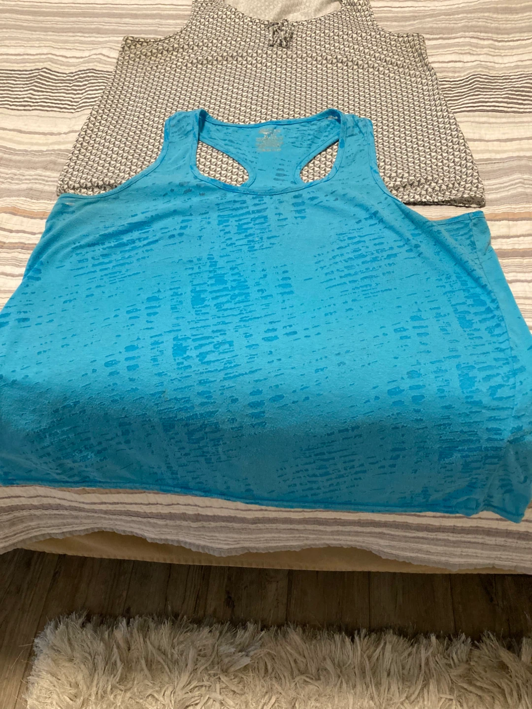 Bundle of plus size tops - photo 2