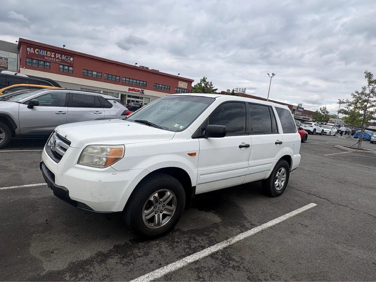 White Honda Pilot 2006 SUV - photo 2