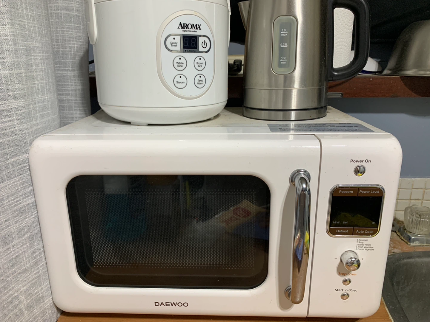 Microwave oven 700W